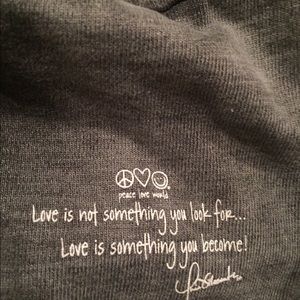 Peace love world gray hoodie with pockets.